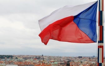 Чехия введет бессрочный запрет на визы для белорусов и россиян