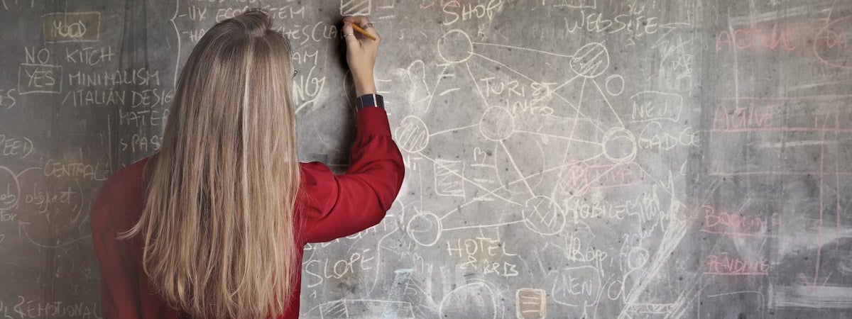 «Ноль баллов получили 64 человека» — Иванец рассказал о результатах первого ЦЭ. Где их смотреть?