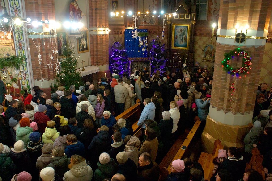 Фотарэпартаж з пастаўскага касцёла Антонія Падуанскага. Фота Сержука Серабро