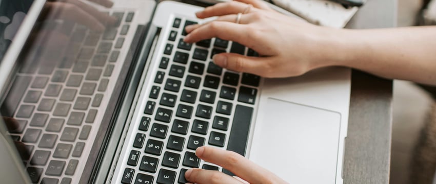 Фальшивый "Брэд Питт" выманил у двух женщин в Испании 3,25 тыс. евро, 5 арестованы