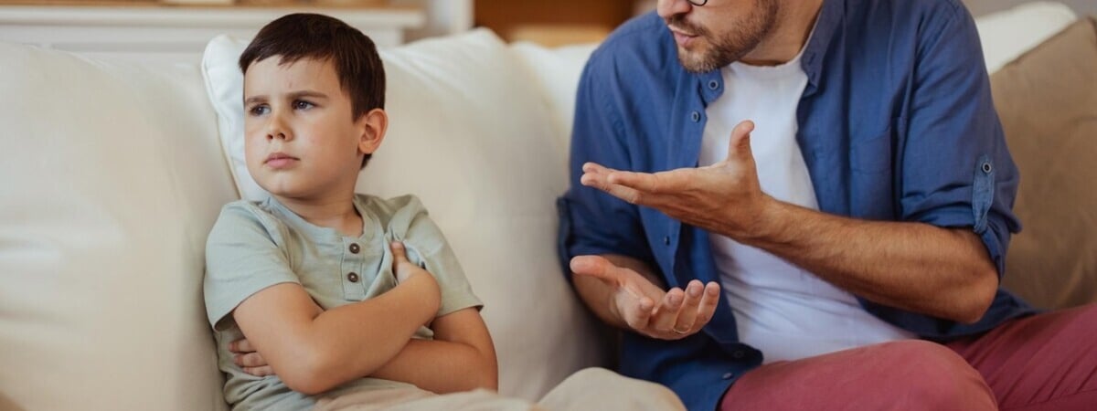 Эти шесть фраз все родители говорят детям, хотя лучше этого не делать. Какими заменить? — Полезно