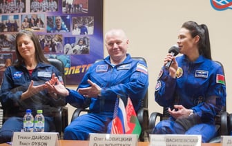 Полёт первой белоруски в космос решили показать в прямом эфире. Где посмотреть? — Видео