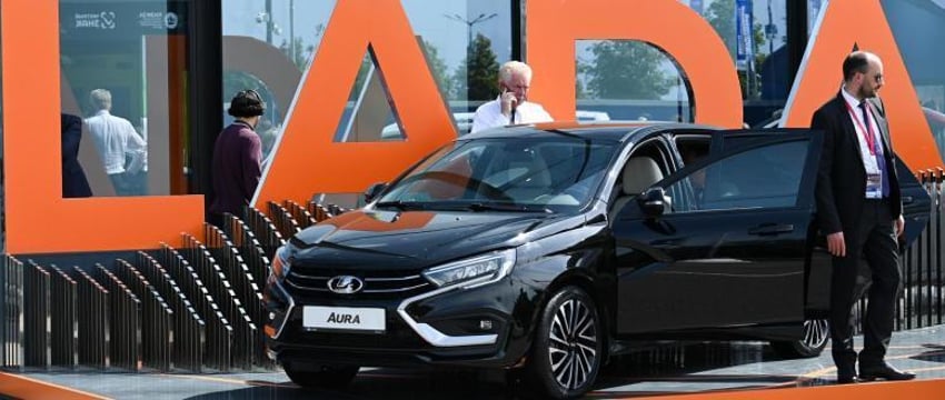 «АвтоВАЗ» объявил о старте розничных продаж Lada Aura