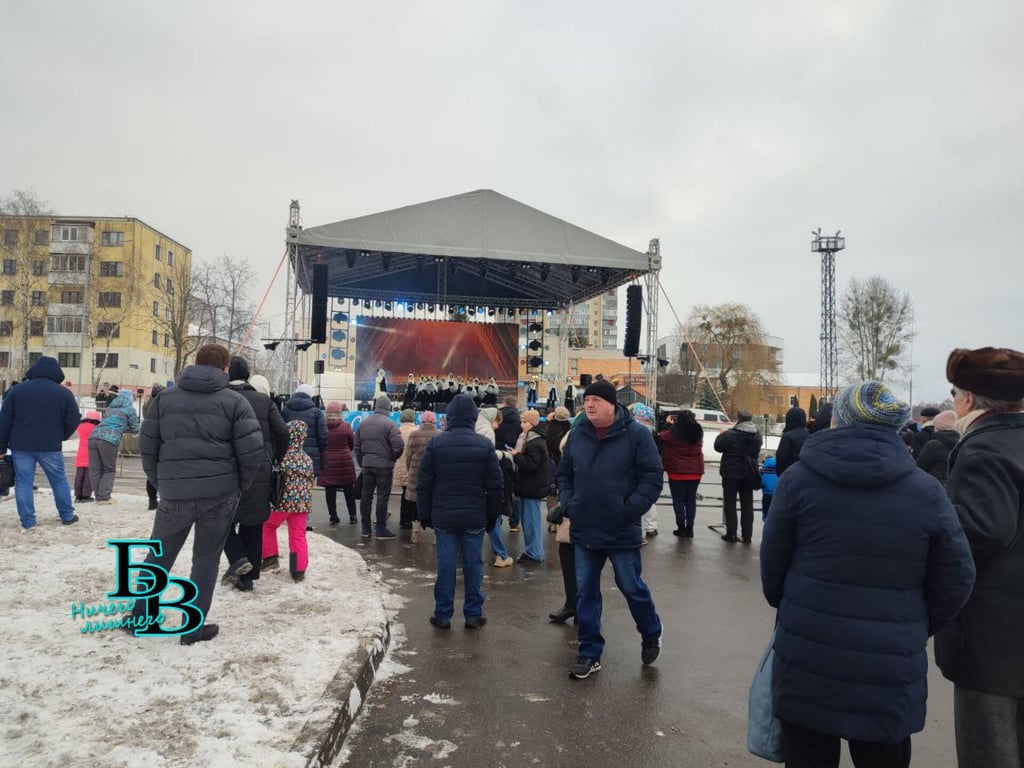 Второй зимний фестиваль «Брэсцкія забавы» проходит на набережной реки Мухавец
