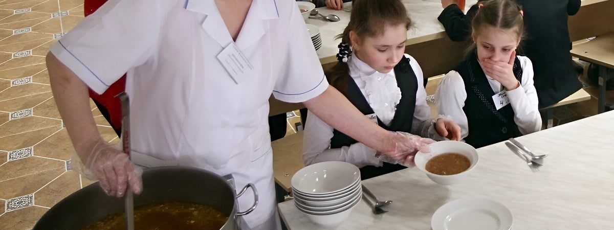 «Может хватит?» — Головченко не согласился с требованием Госконтроля «кардинально изменить» школьное питание в Беларуси — Видео