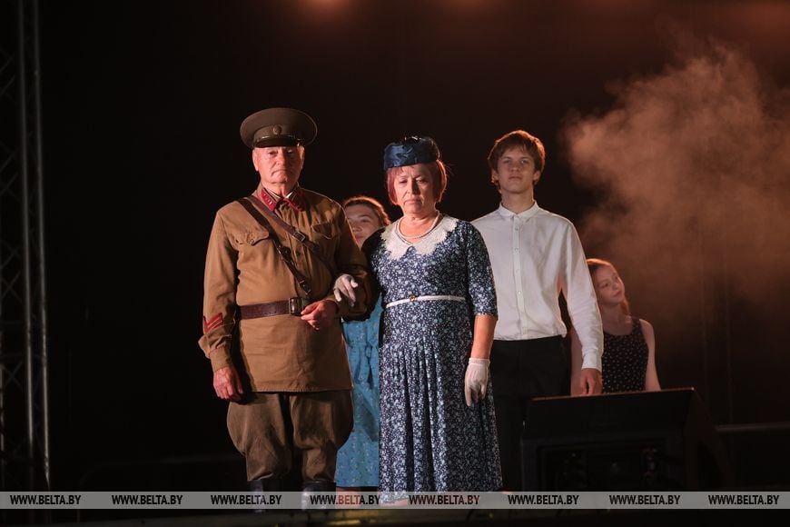 Около 20 тыс. человек стали участниками митинга-реквиема в Брестской крепости