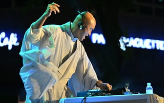 Министр заявил, что диджею "Monk" не разрешат выступать в ночном клубе Сингапура.