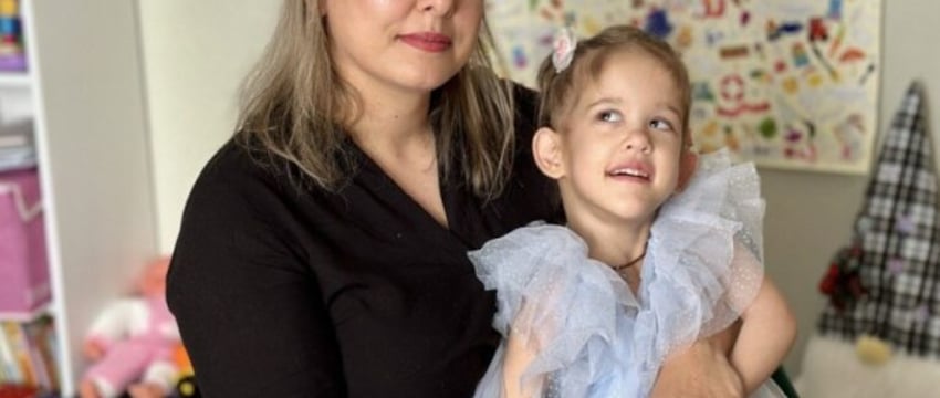 «Я для дочки руки, ноги и глаза». История 33-летней белоруски с ребенком-инвалидом