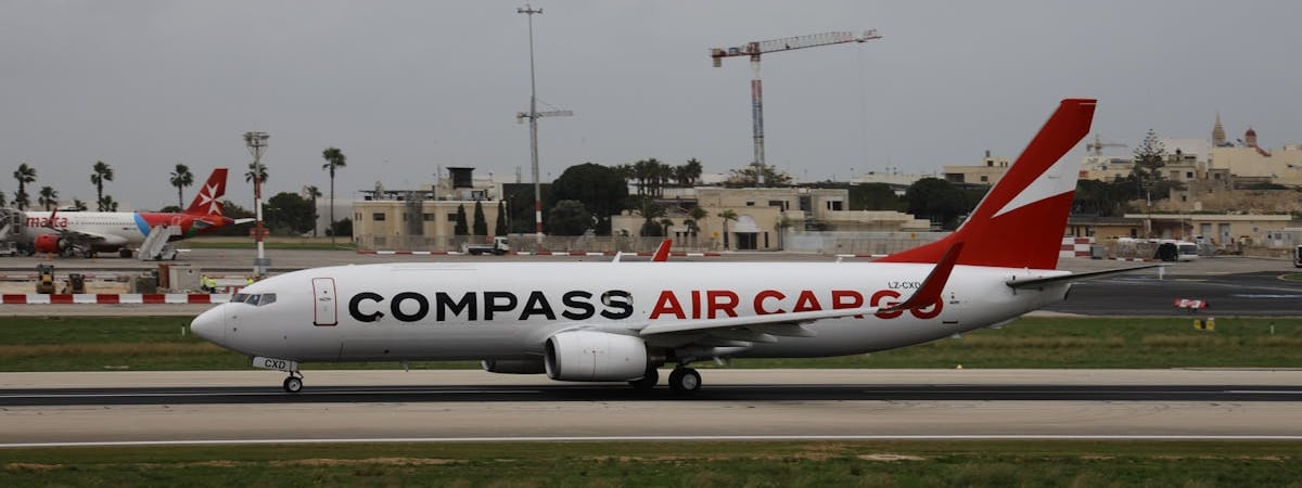 Казахстанская авиакомпания частично приостановила полеты в РФ