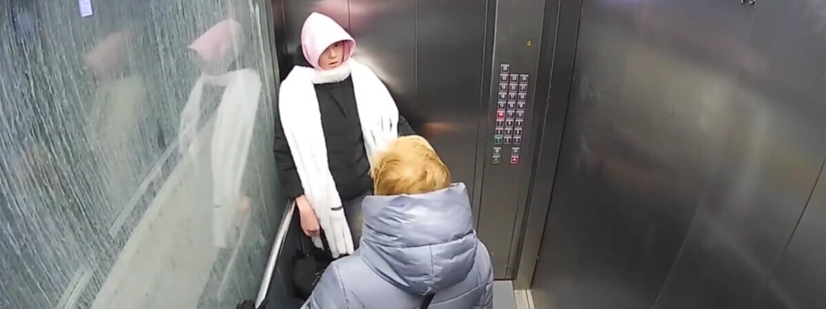 «Едут с открытыми дверями» — Жители дома в «Минск-Мире» пожаловались на «сумасшедшие лифты» — Видео