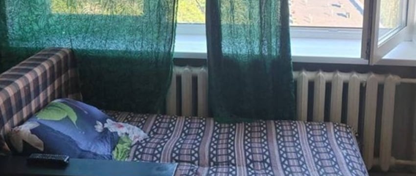 В Светлогорске из окна 9 этажа выпал ребенок. Он приземлился на дерево и остался жив