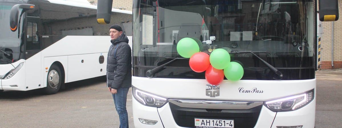 Удобные кресла и большой багажник — в Гродно презентовали новые автобусы. Куда можно поехать и сколько стоят билеты