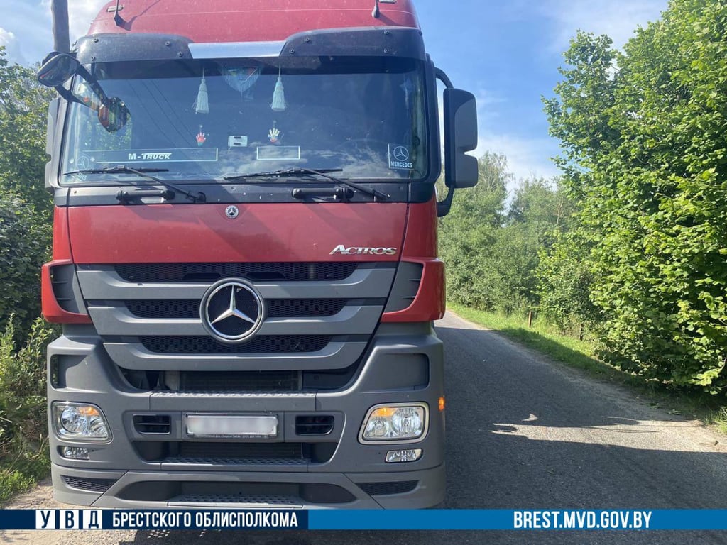 В Кобринском районе 14-летняя велосипедистка не уступила дорогу фуре