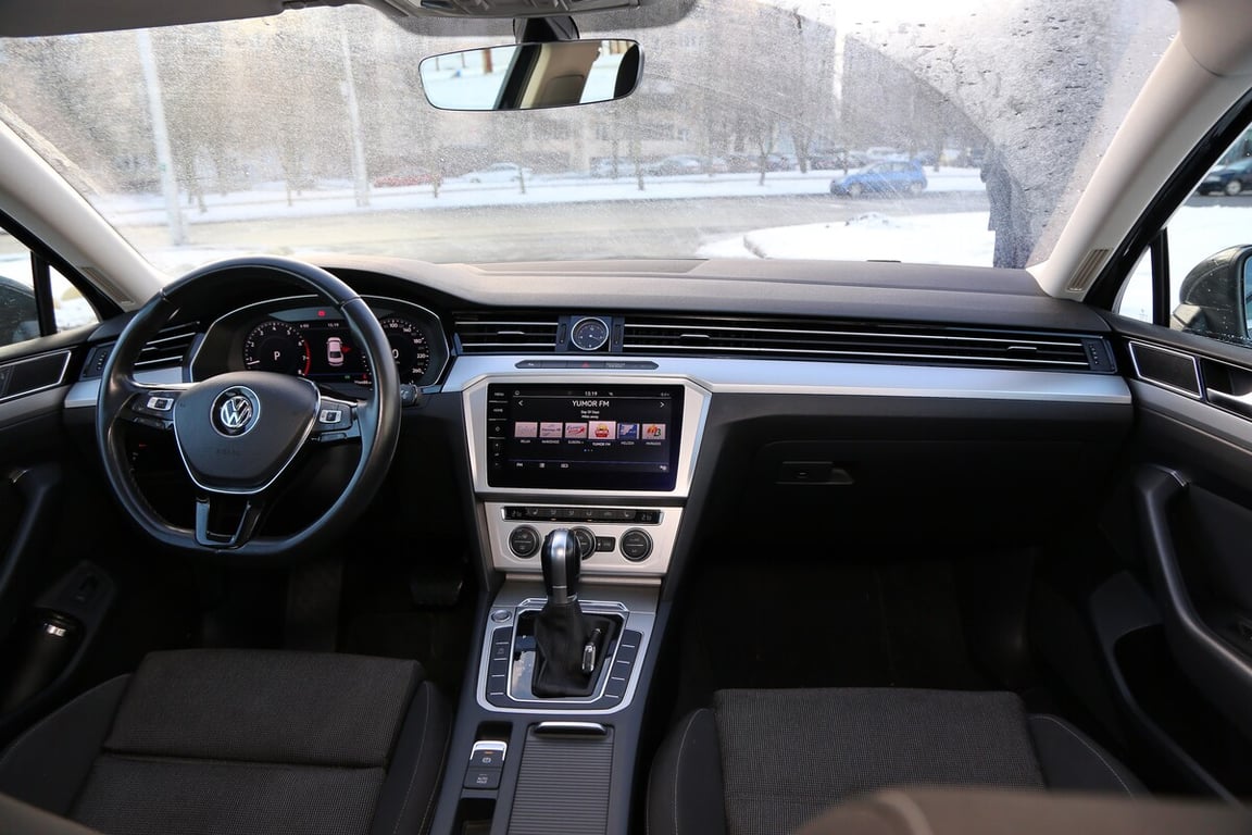 Этот «Пассат» в продаже уже несколько месяцев. И никто не звонит! Что не так с машиной?