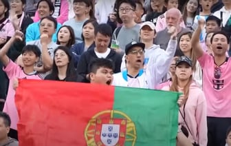 Разъяренные футбольные фаны не дождались выхода Месси на поле и потребовали вернуть деньги