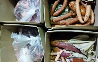 В Пинске мужчина украл с торговой базы 100 килограммов колбас и мяса, но сразу попался