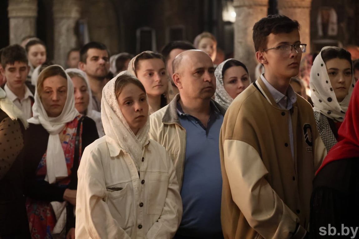 Торжественное богослужение в Свято-Николаевском гарнизонном храме Бреста