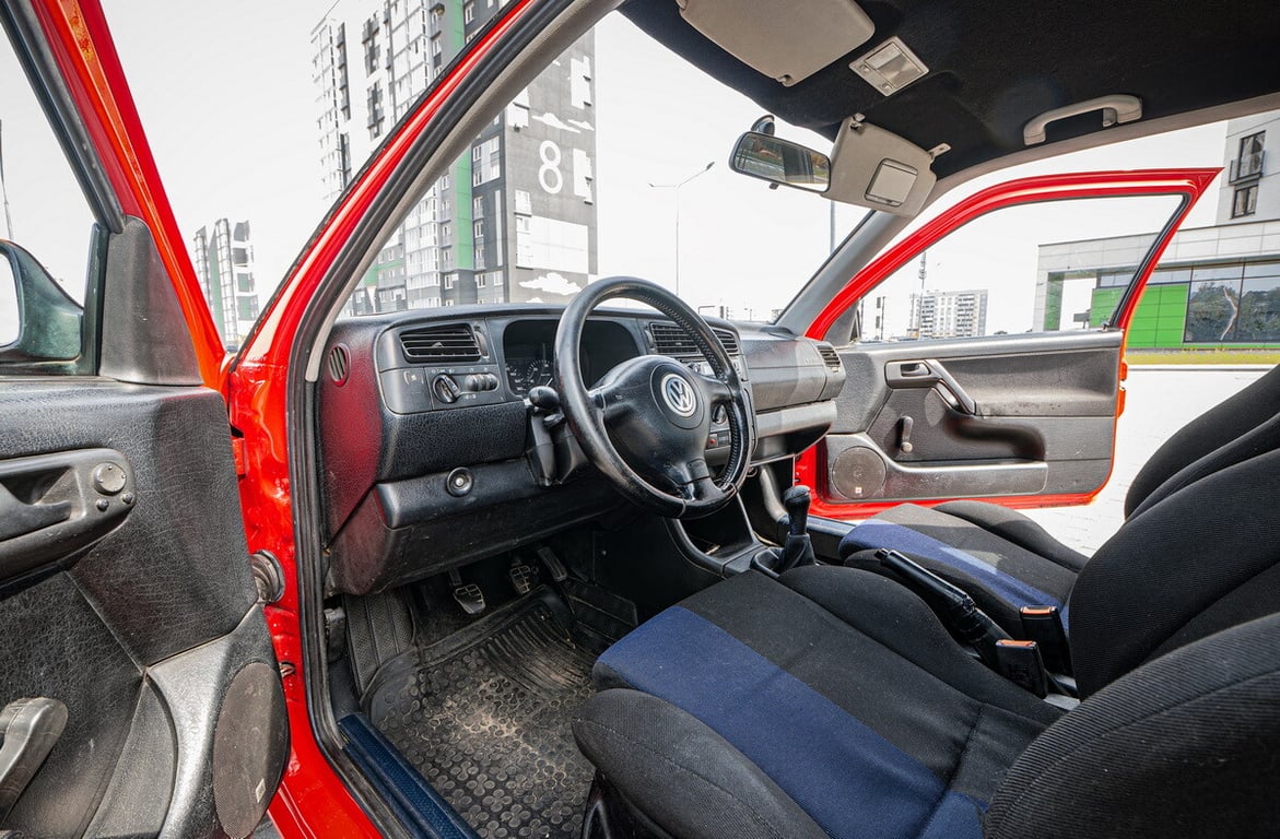 Риелтор из Бреста без ума от старенького VW Golf III
