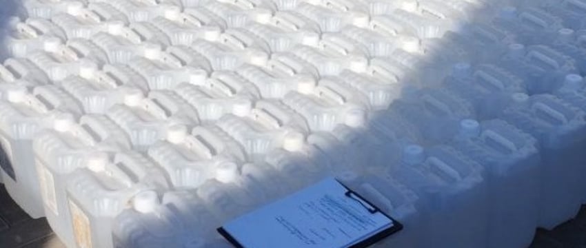 Белорус с 930 литрами спирта в фургоне нарушил ПДД