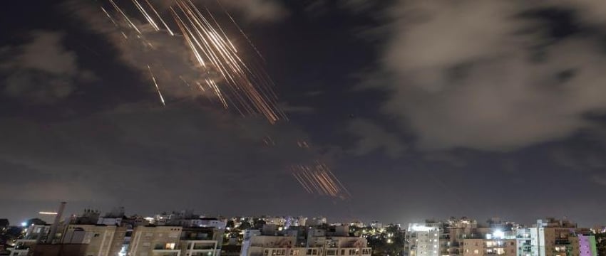 Иран устроил ракетную атаку на Израиль