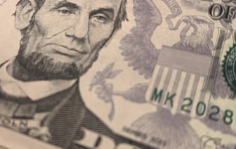 С начала года белорусы сдали в обменные пункты 1,5 млрд долларов
