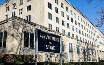 Госдепартамент США призывает сограждан немедленно покинуть Россию