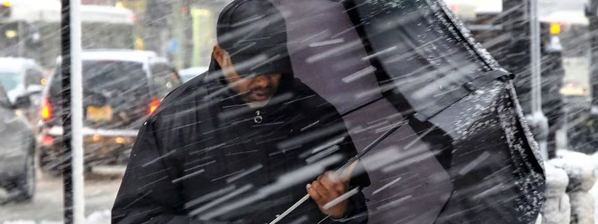 Синоптики предупредили белорусов о дожде и мокром снеге на выходных. А когда ждать «мощнецкий антициклон»?