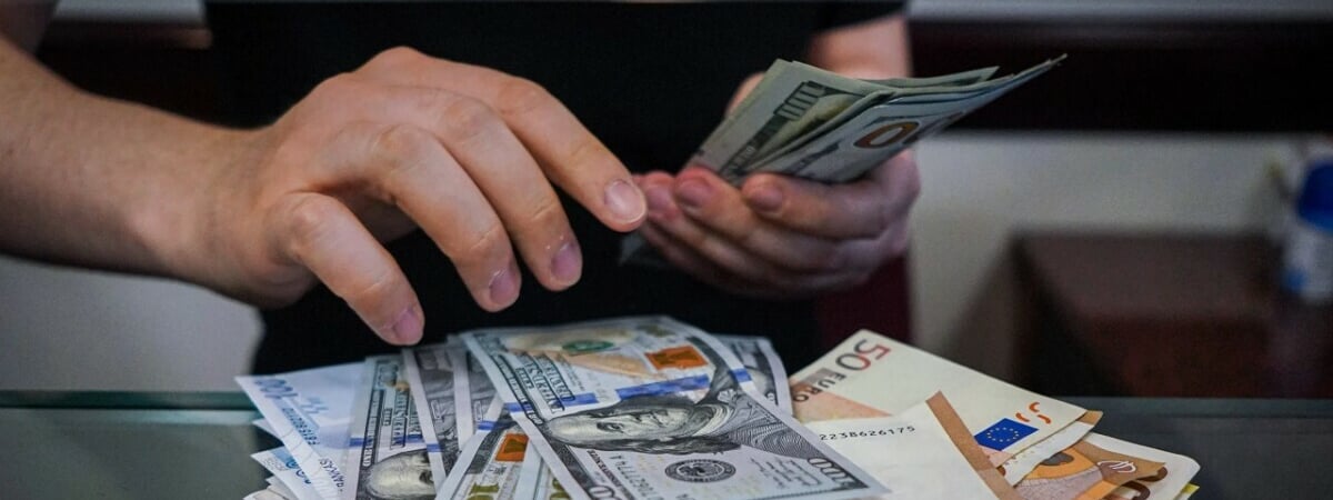 Как молодым белорусам «заработать» на пенсию в 1000 долларов? В одном из банков дали рекомендации — Полезно