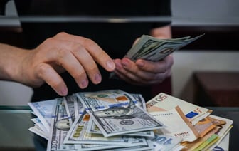 Как молодым белорусам «заработать» на пенсию в 1000 долларов? В одном из банков дали рекомендации — Полезно