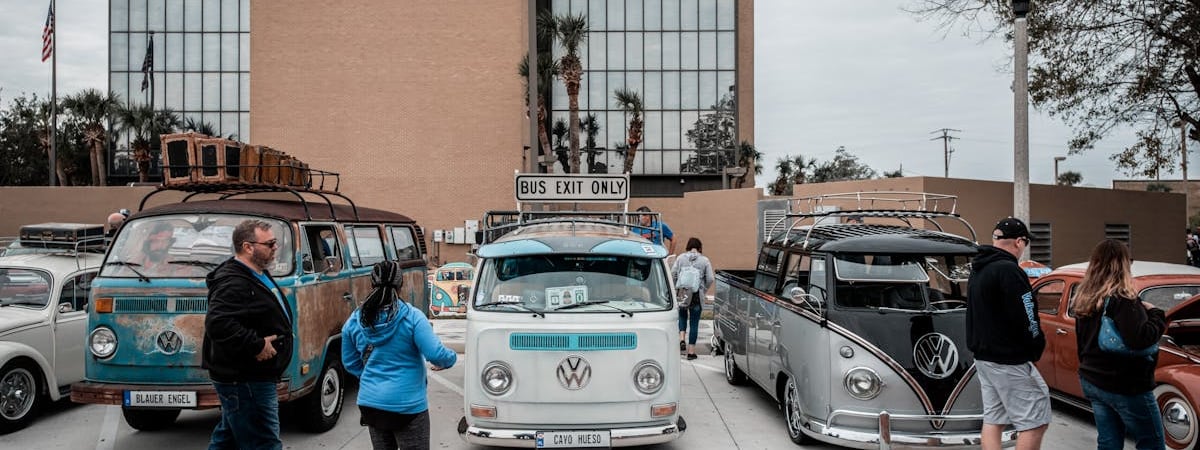 В Беларуси снова разрешили автоперевозчикам расчеты наличной валютой с нерезидентами