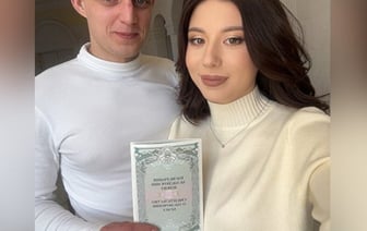 Починил кран, называется. В Барановичах пара расписалась спустя три месяца после знакомства