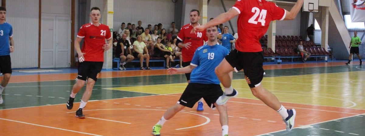 Разгромы гандболистов, старт «Ритма» и неудача хоккеистов — спортивные новости выходных