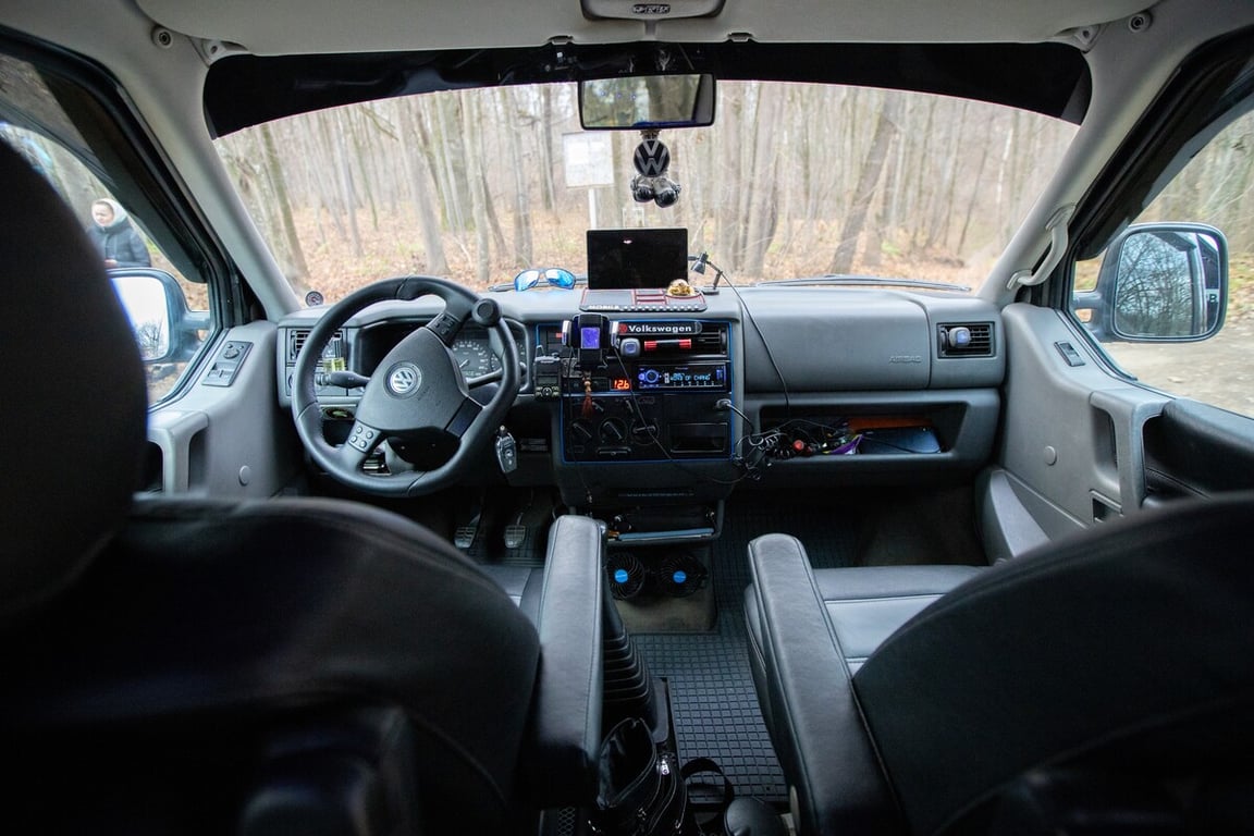 Белорус похвастался своим микроавтобусом VW T4