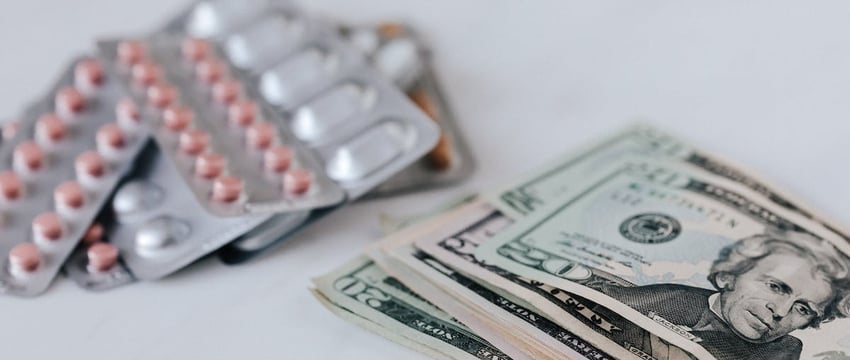 В 2023 году лекарства дорожали почти в пять раз быстрее, чем непродовольственные товары в целом