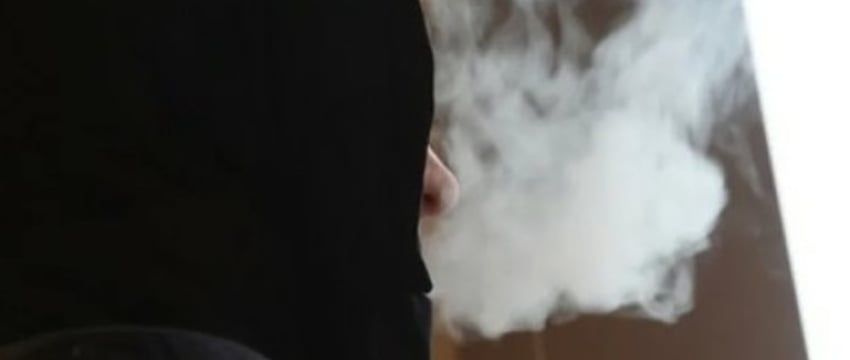 Всё из-за сигарет. 19-летний житель Пинского района нанес телесные повреждения парню