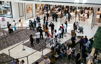 За выходные очередь легковушек на въезд в Польшу из Беларуси увеличилась более чем в 10 раз