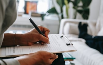 Пластический хирург назвал самые популярные операции в Беларуси