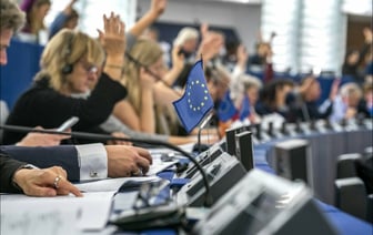 Европарламент одобрил Украине кредит в 35 млрд евро, который будут погашать за счёт замороженных российских активов