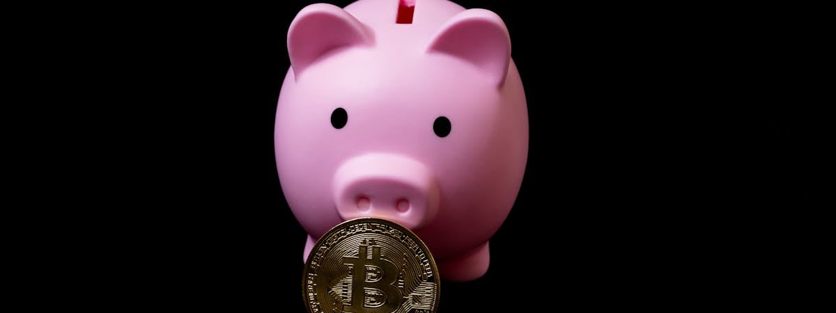 Белорусский рубль укрепился к доллару и евро 23 августа на БВФБ