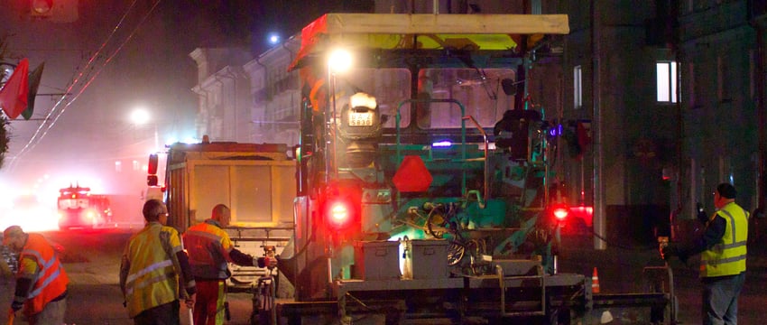 Ночная замена асфальта в Витебске: фоторепортаж