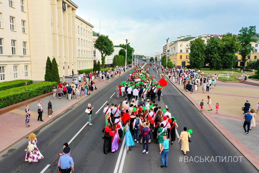Выпускные вечера в школах Беларуси пройдут 14 июня
