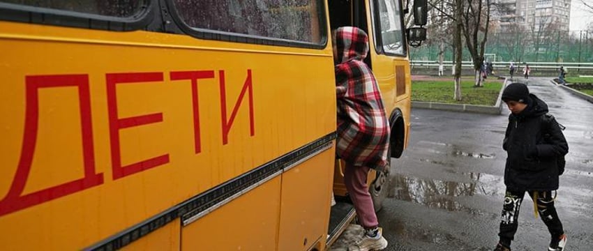 Девять тысяч детей вывезут из Белгородской области из-за обстрелов