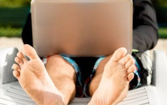 Сколько реально должен длиться отпуск, рассказал психотерапевт