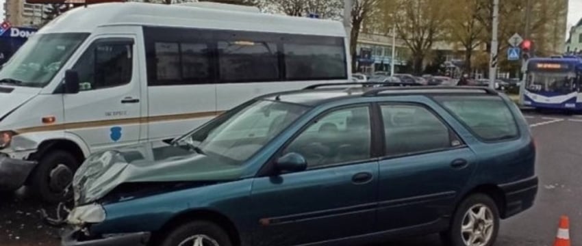 В Бресте маршрутка попала в ДТП. Стали известны подробности