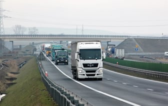 Минтранс озвучил сроки весенних ограничений для грузовиков на дорогах Беларуси. А исключения будут?