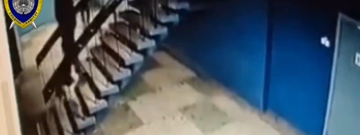 В Минске мужчина упал с лестницы в ночном клубе и погиб — Видео
