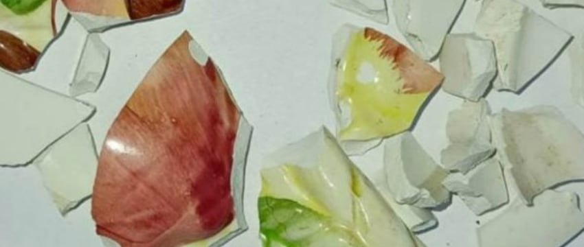 Белоруска поссорилась с супругом и выбросила из окна посуду — что было дальше