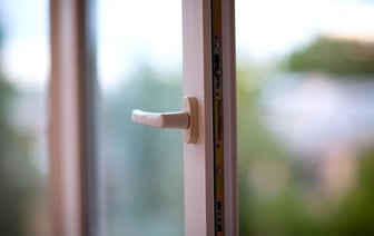 В Гродно дети постучали в окно, на них вызвали милицию — что было дальше