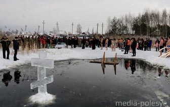 Как правильно окунаться в прорубь. Советы медиков