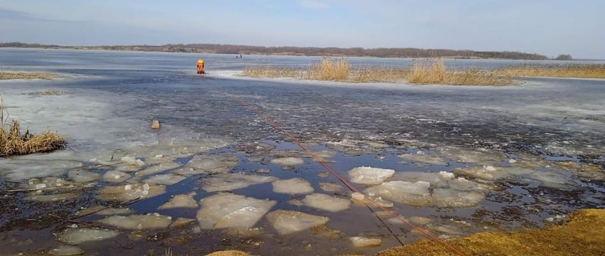 Спасли не всех — на Освейском озере нашли тело утонувшего рыбака